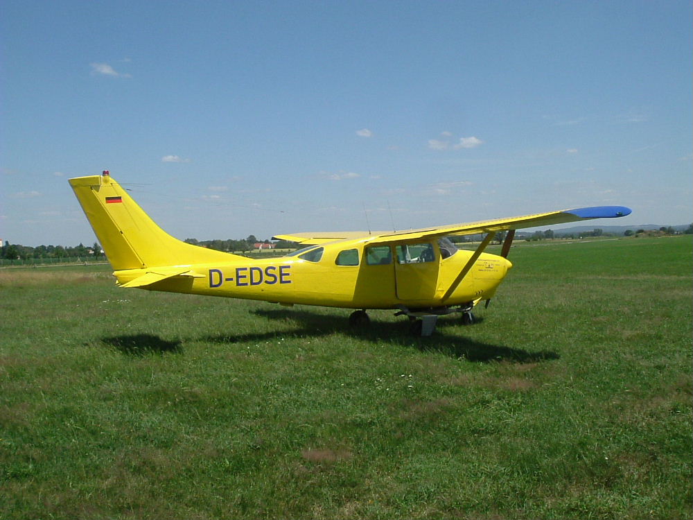 Das Fallschirmspringerabsetzgerät (kurz: Flugzeug)