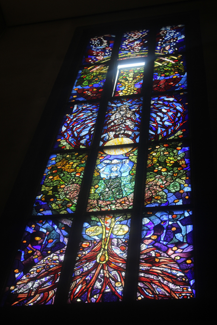 das Fenster in der Kirche