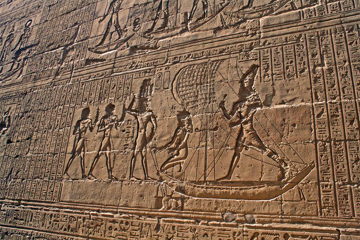 Das Fest von Behedet – Hathor von Dendera besucht Horus von Edfu