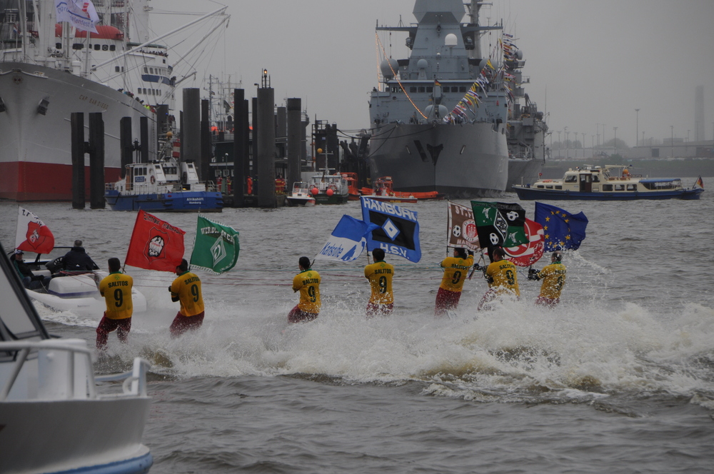 "Das Flaggen-Ballett" Hafengeburtstag Hamburg