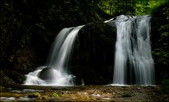 Das Flusstal der Wasserfälle