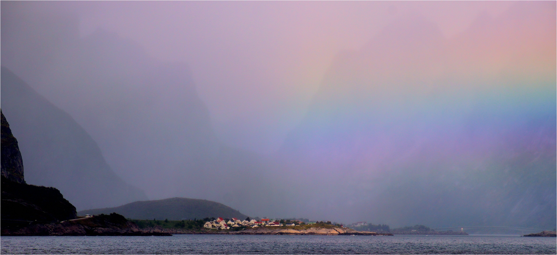 DAS GEHEIMNIS DER INSELN UNTER DEM REGENBOGEN