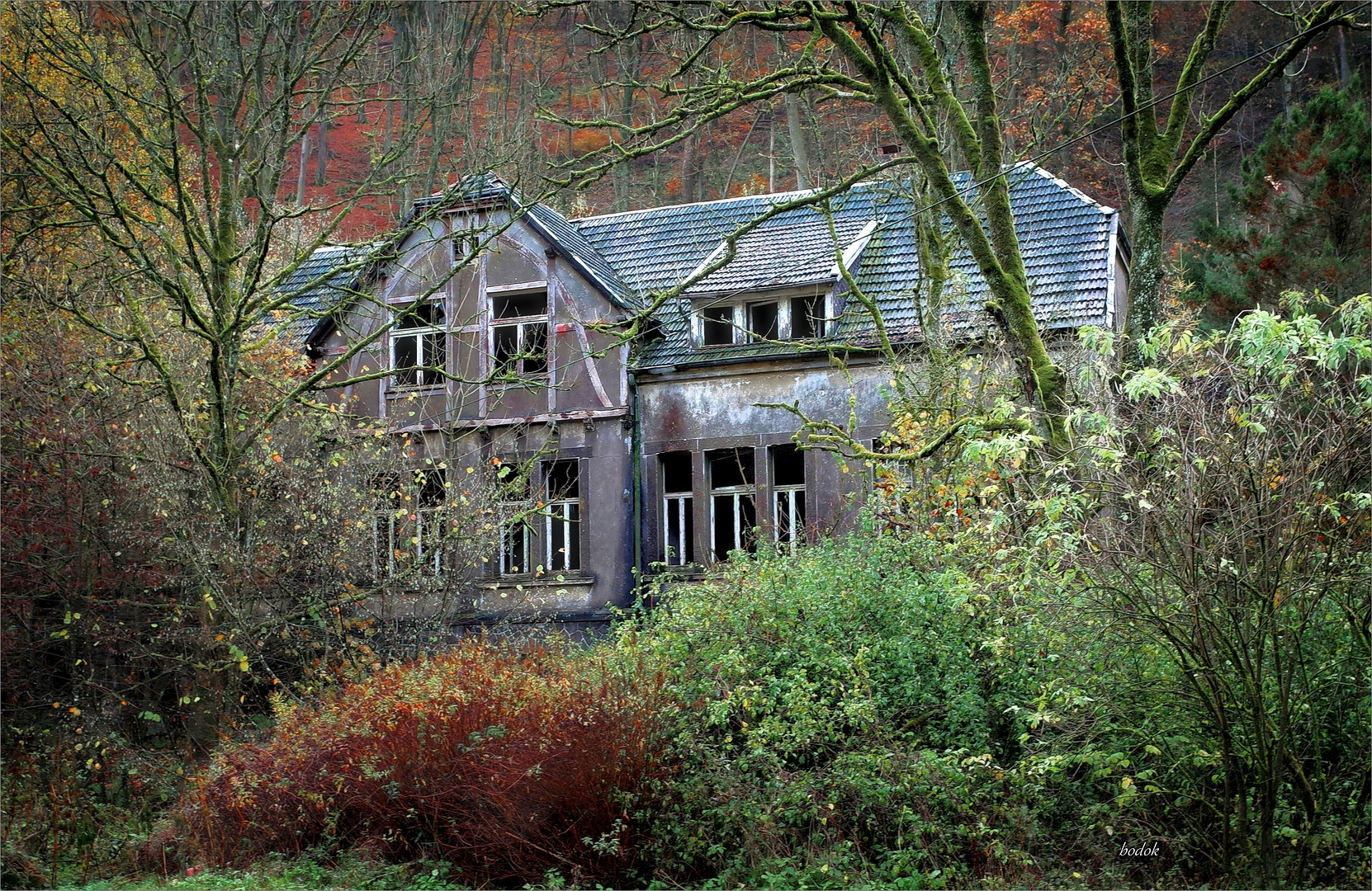Das Geisterhaus Foto & Bild architektur, landschaft, profanbauten