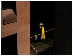 das gelbe Kleid