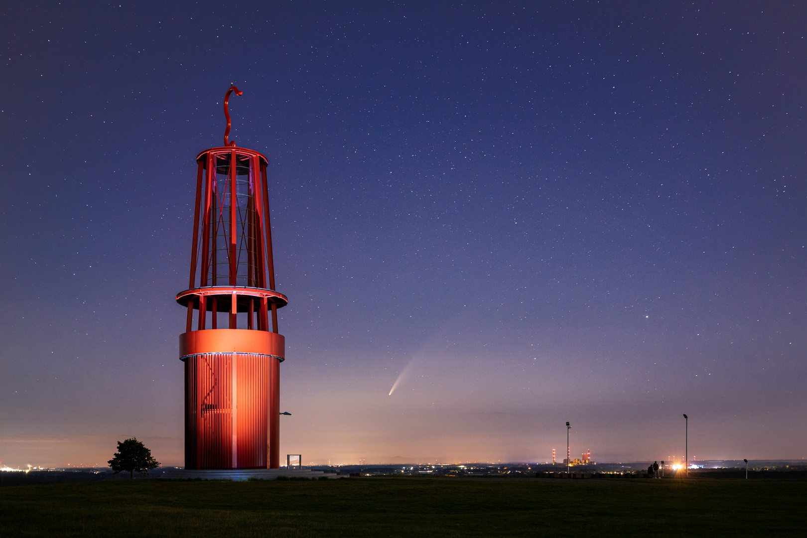 Das Geleucht mit Komet NEOWISE