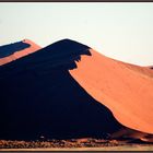 Das Gesicht des Sossusvlei - eine rote Düne in der Morgensonne