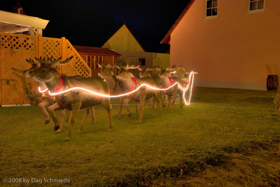 Das Gespann am Weihnachtshaus