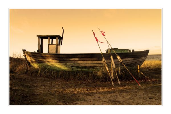 das gestrandete fischerboot