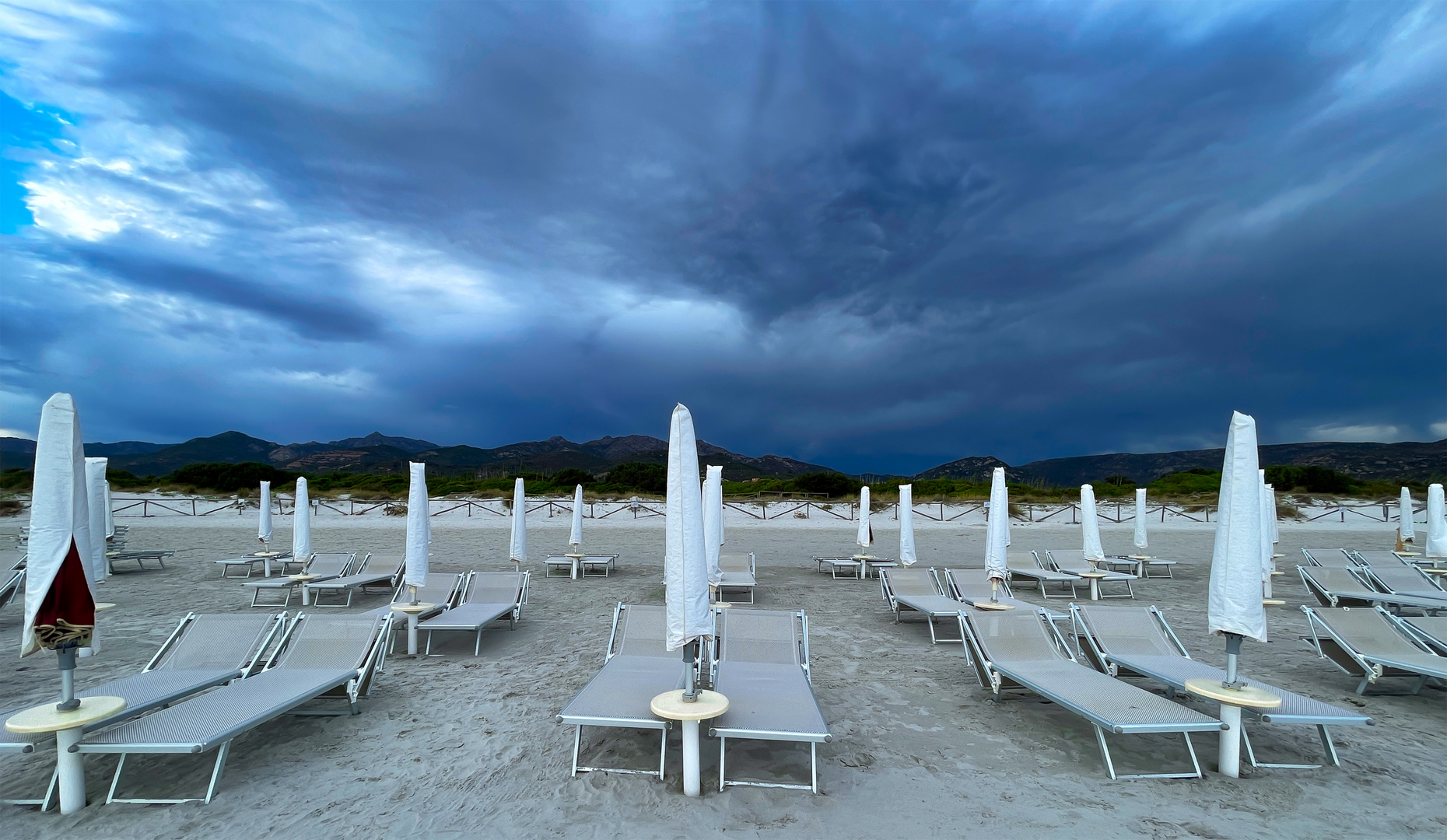 Das Gewitter kommt - die Gäste sind weg