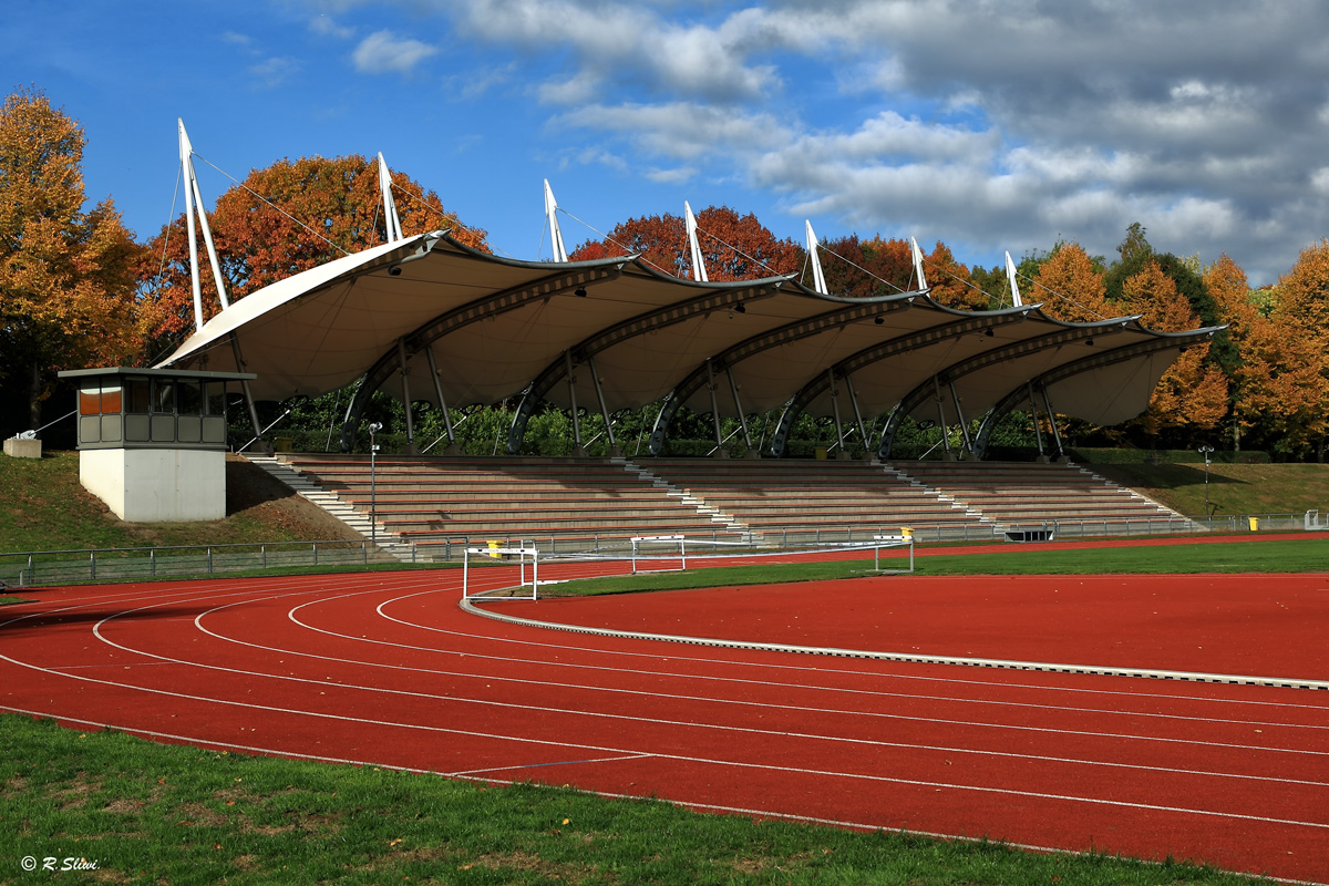Das Gladbecker Stadion im Herbst