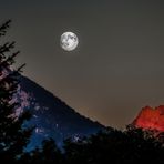 "Das Glühen der Berge und der Mond"