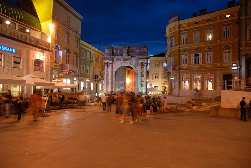 Das Goldene Tor von Pula (Zlatna Vrata)