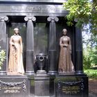 Das Grabmahl der Schwestern von Nordheim ist in Gotha auf dem Friedhof zu finden