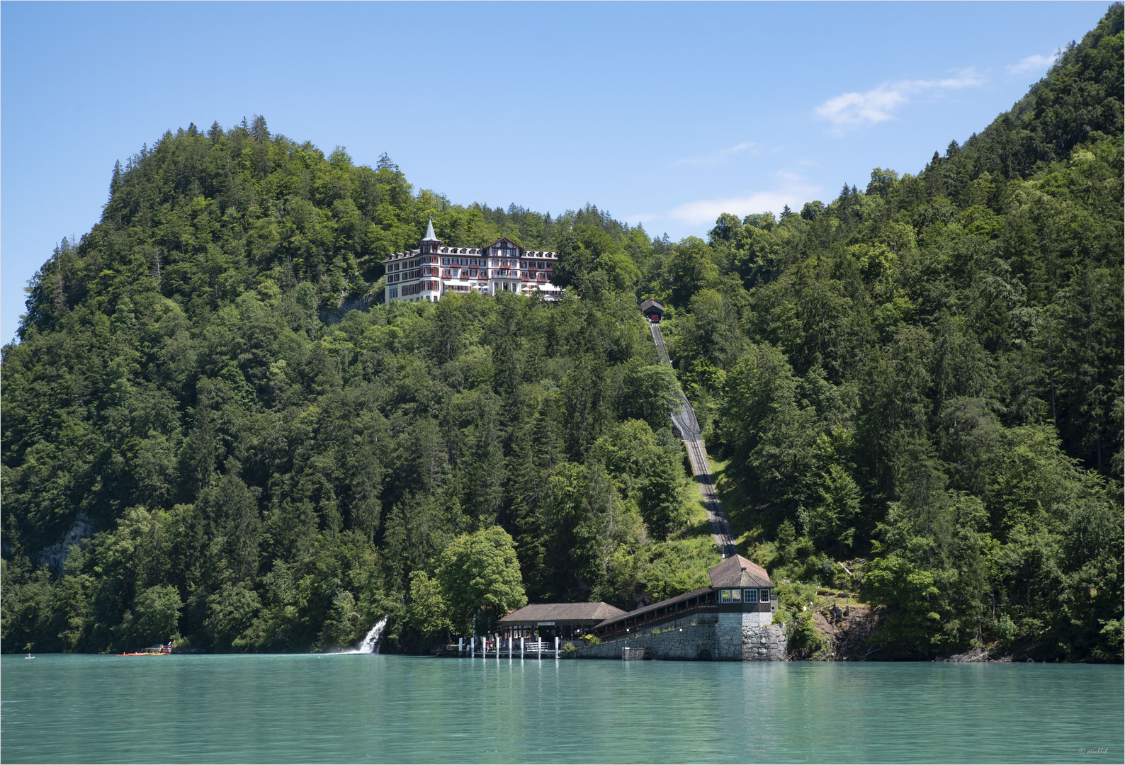 Das Grandhotel Giessbach... Foto & Bild dokumentation, sommer, wasser