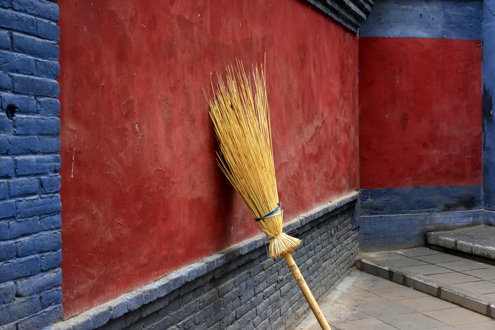 Das Große Warten oder Rot Blau Gelb... China