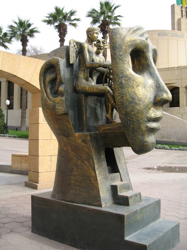 Das "Gute" und das "Böse" im Kopf.... vor dem museum of art in Cairo, Insel Gezira