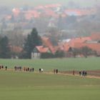 Das halbe Dorf im Aufbruch