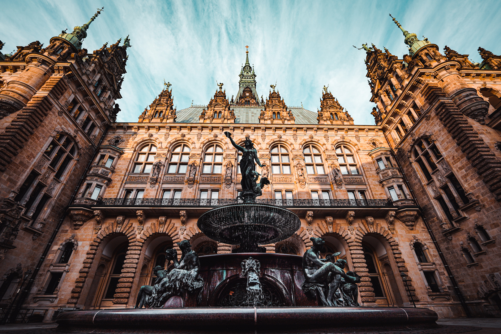 Das Hamburger Rathaus Foto & Bild | architektur, ländliche ...