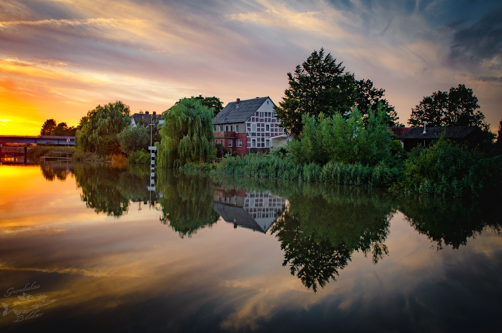 Das Haus am Fluss Foto & Bild deutschland, europe