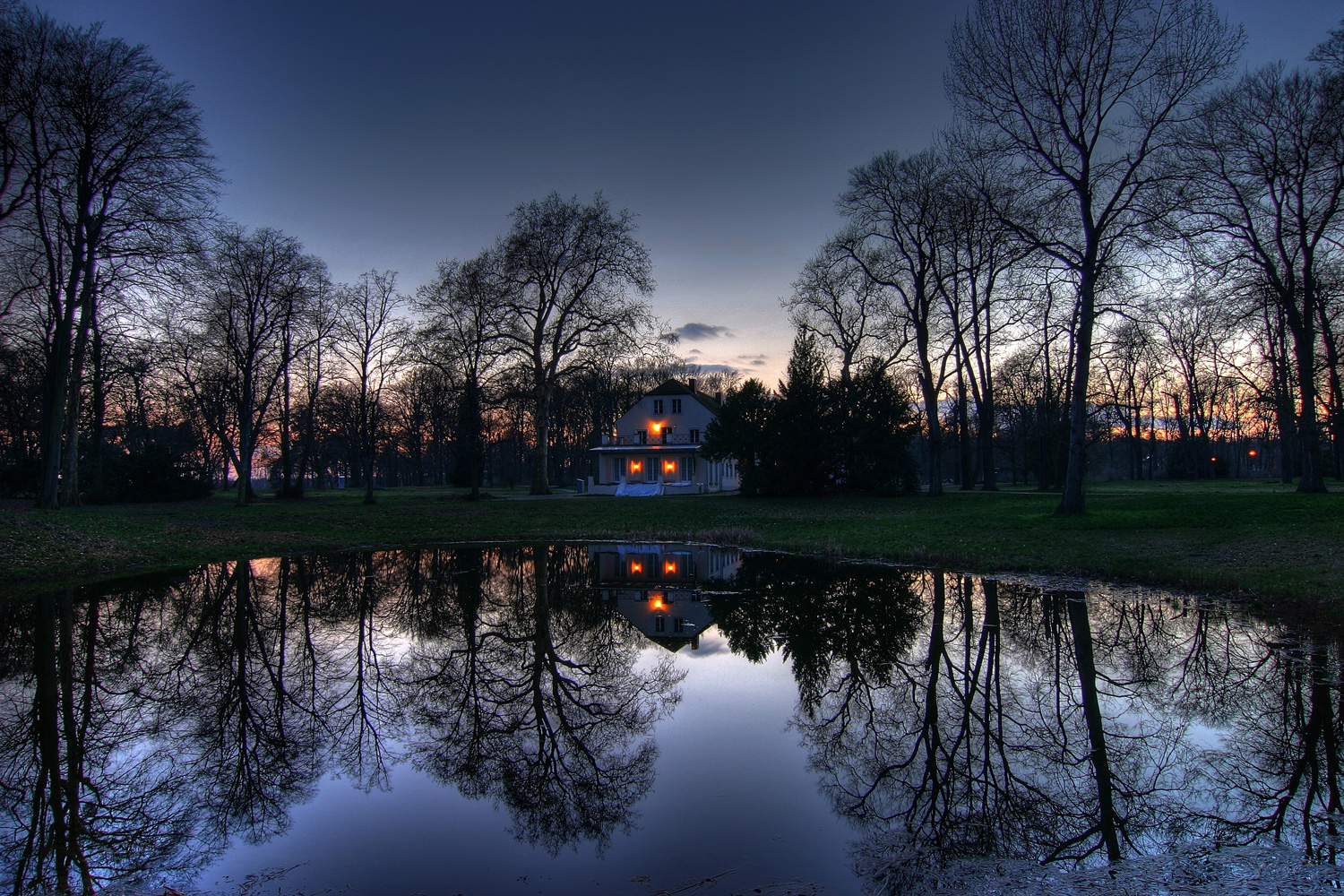 Das Haus am See Foto & Bild | fotos, world, spezial Bilder ...