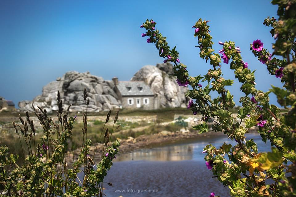 Das Haus zwischen den Felsen Foto & Bild | europe, france, bretagne