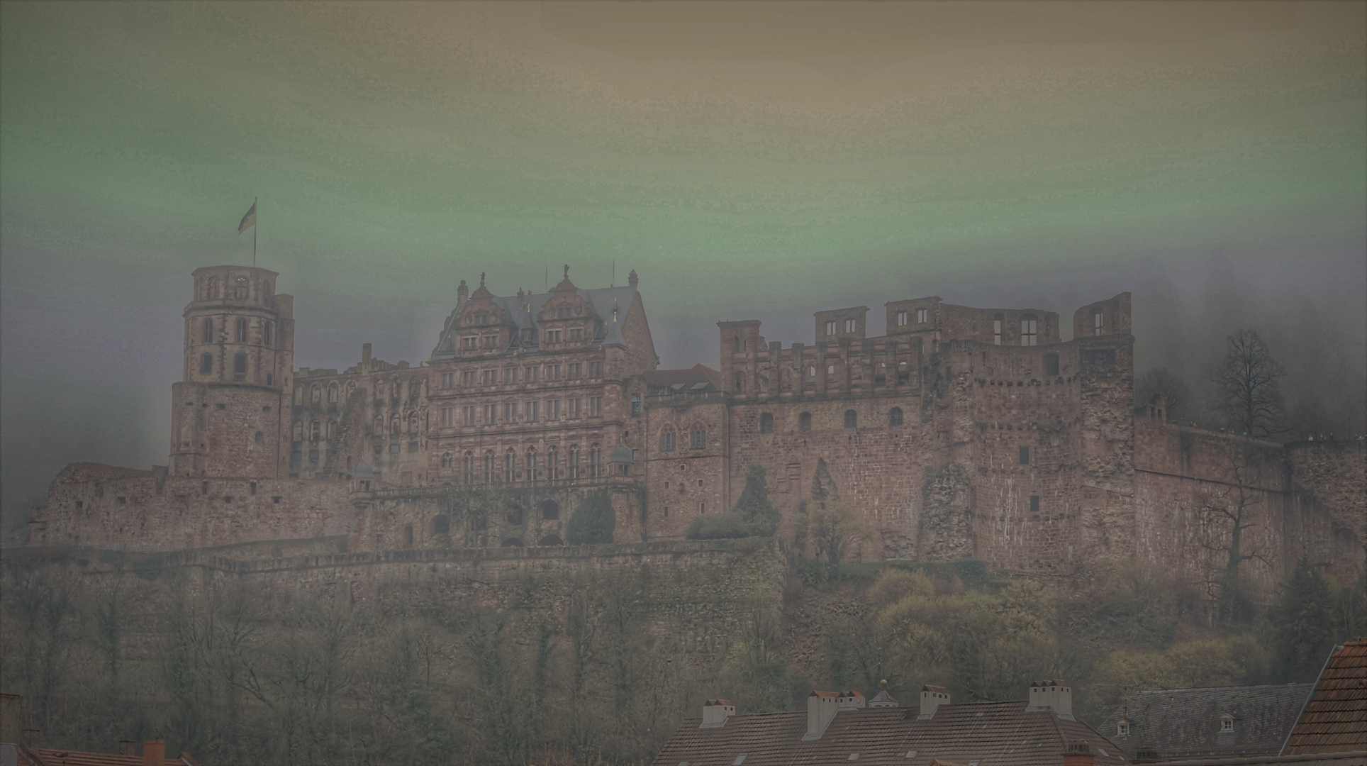 Das Heidelberger Schloss im Nebel