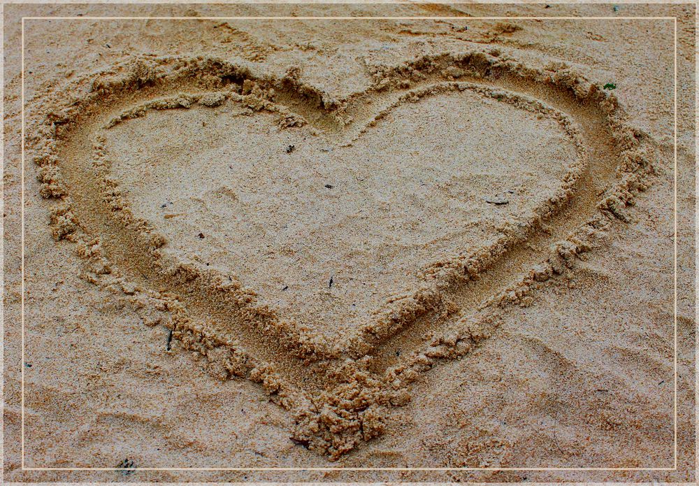 Das Herz im Sand Foto & Bild emotionen, liebe, sonstiges Bilder auf
