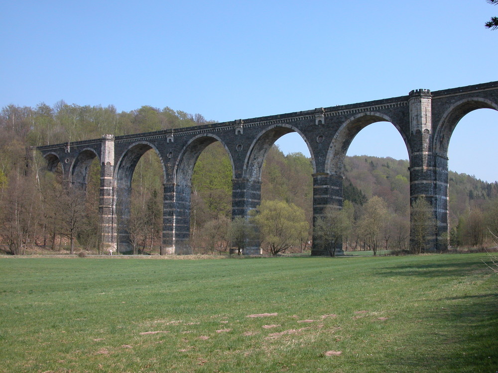 Das Hetzdorfer Viadukt ( heute Hauptwanderweg)