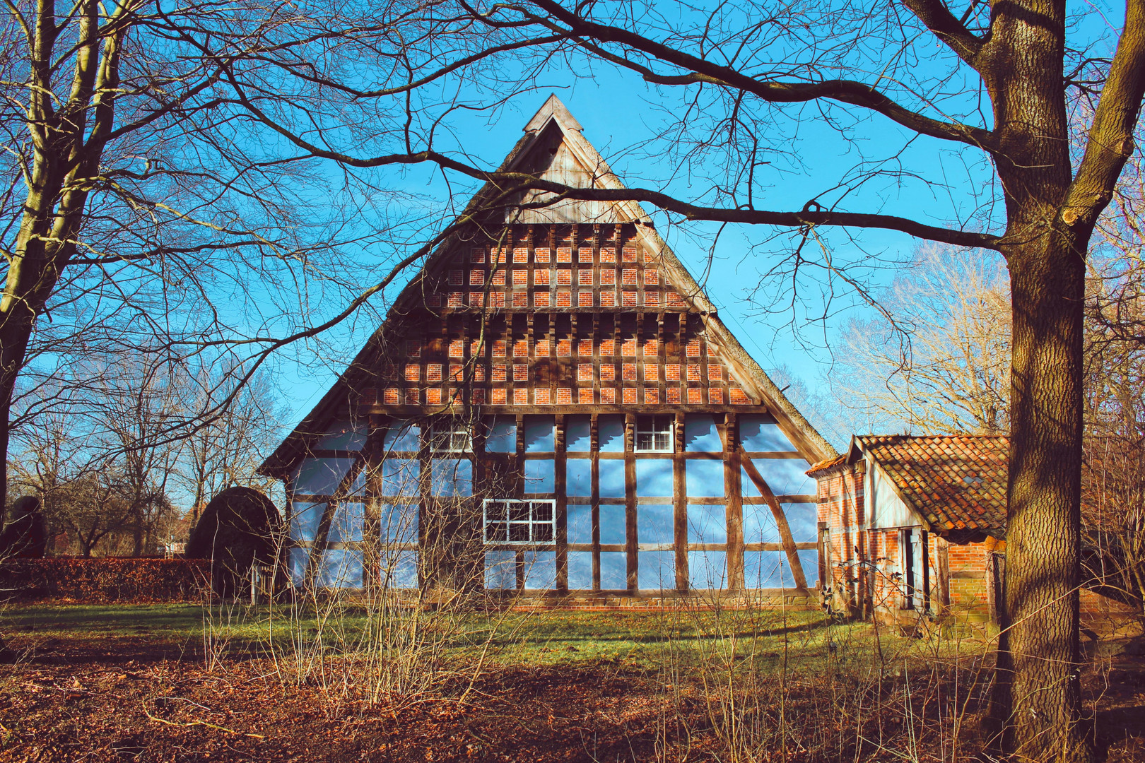 Das himmelblaue Haus