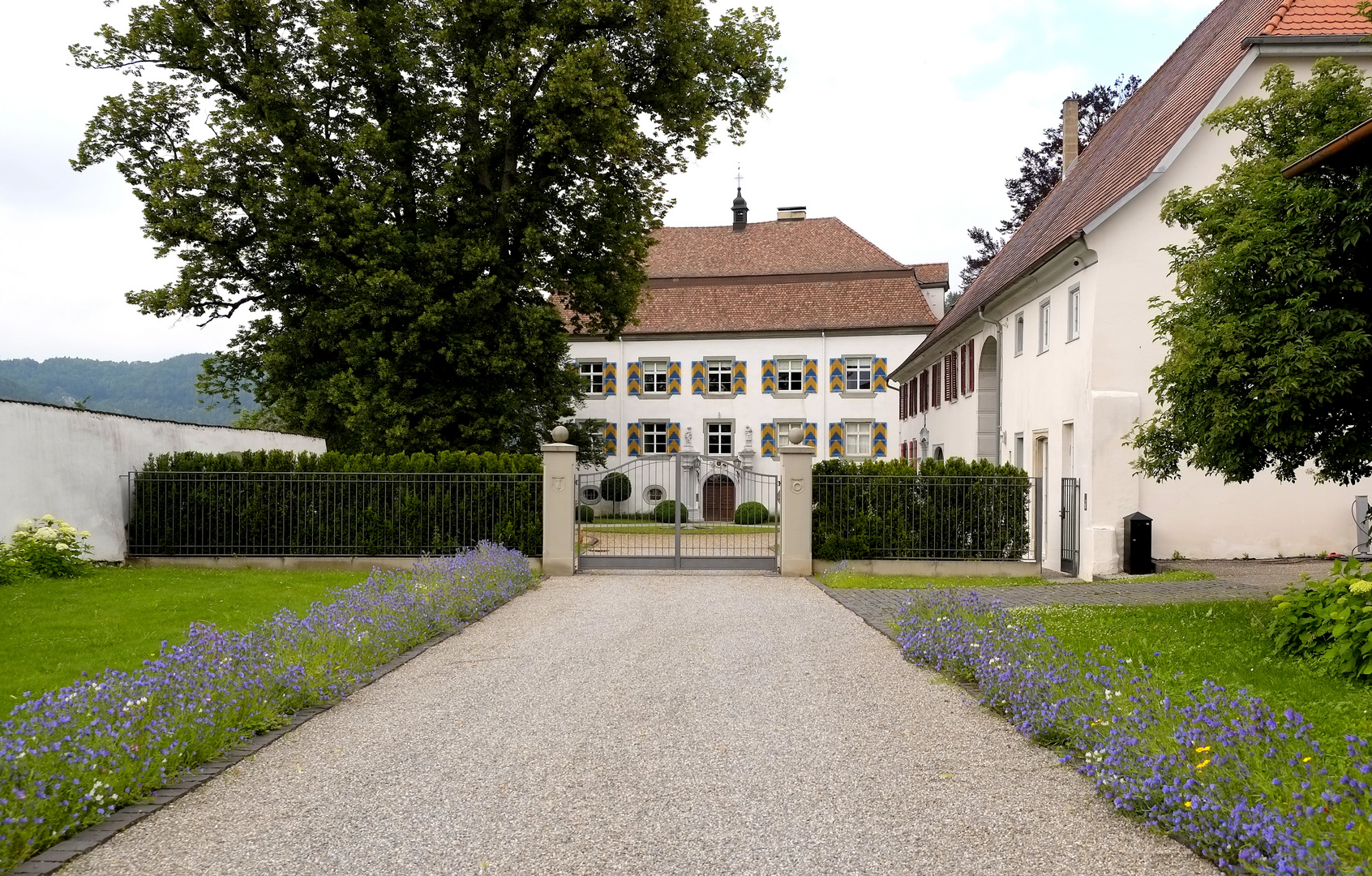 das hintere Schloss