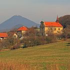 Das hochgelegene Sutom im Böhmischen Mittelgebirge...