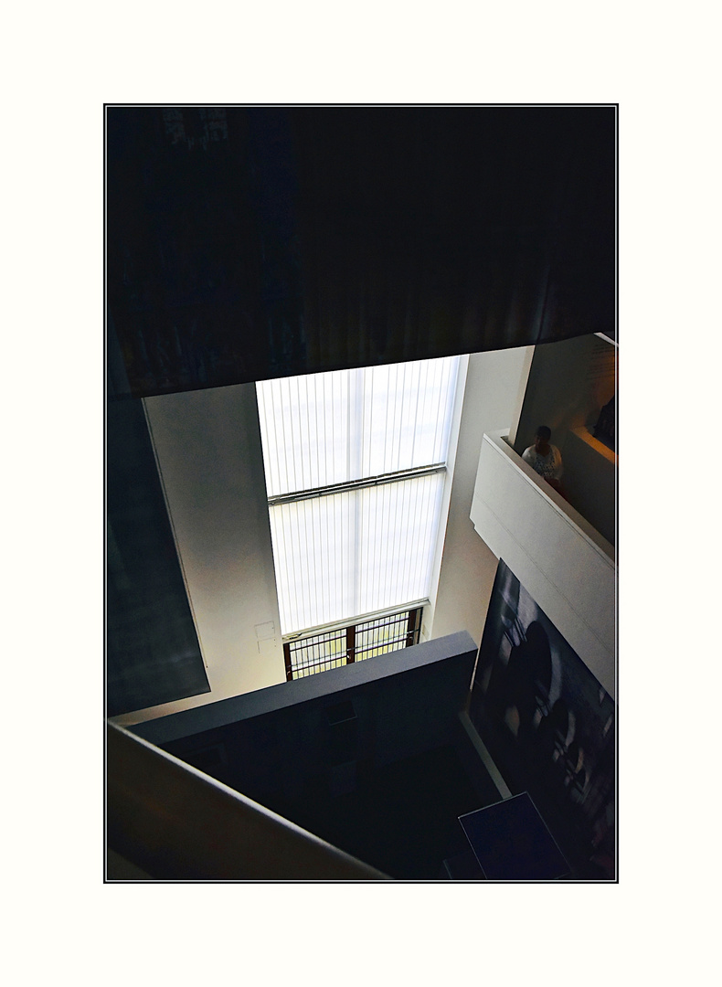 das hohe Fenster I Foto &amp; Bild dokumentation, indoor