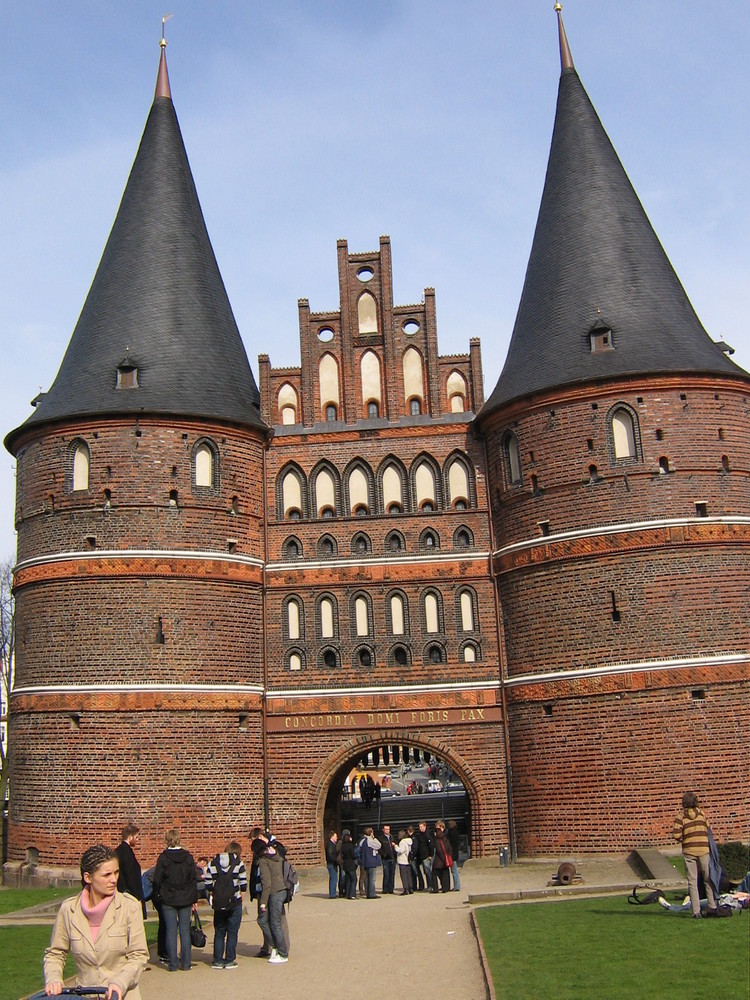 Das Holsten-Tor in Lübeck