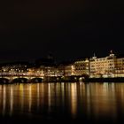 Das Hotel Trois Rois an der mittleren Rheinbrücke in Basel