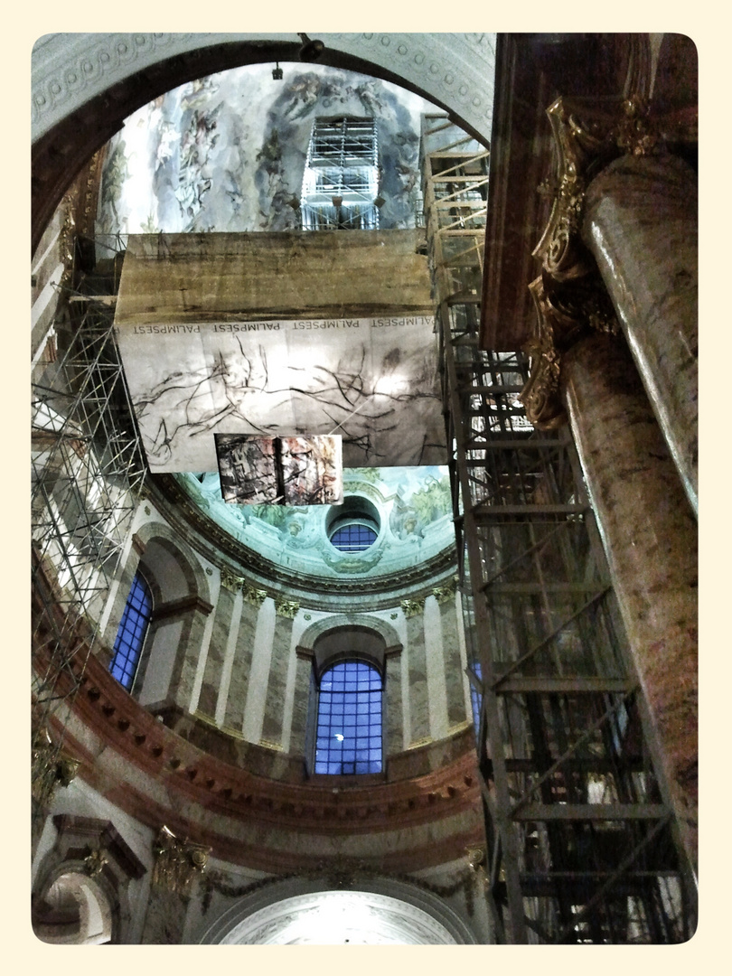 Das Innenleben der Karlskirche - ganz schön hoch