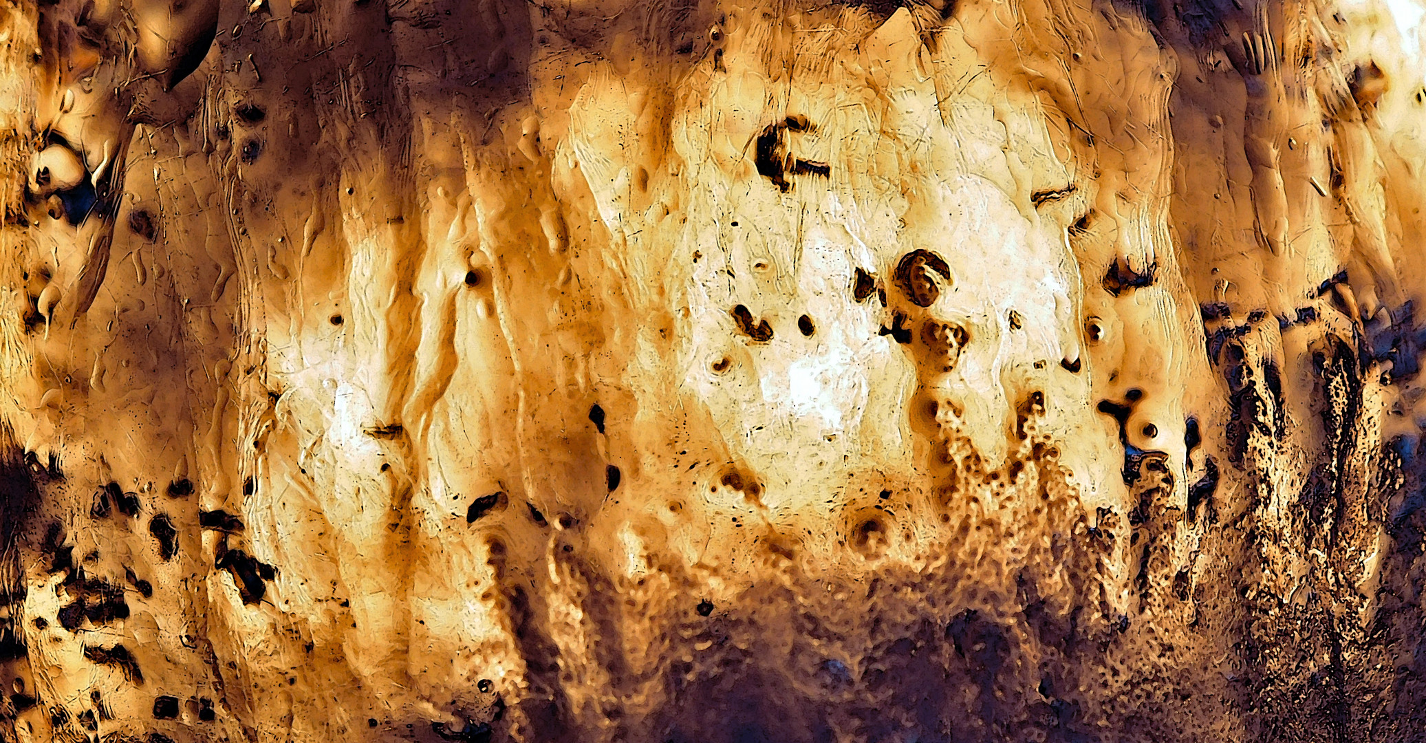 Das "Innenleben" eines Eis-Stalagmiten... - Stalagmites dans une grotte.  