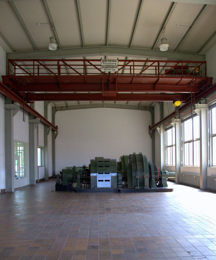 Das innere in der Halle 2 auf Zollverein der Stromgenerator