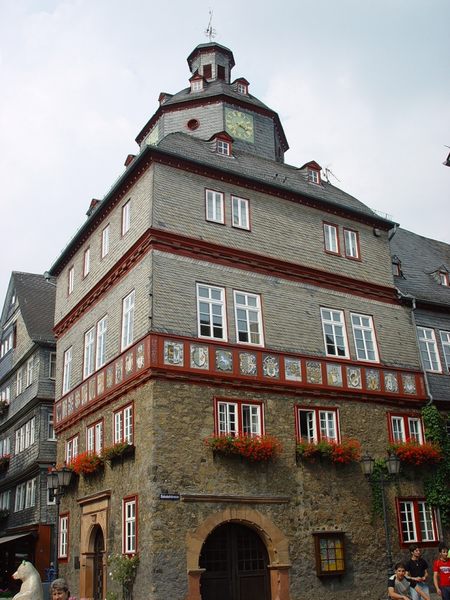 Das ist das Rathaus Herborn