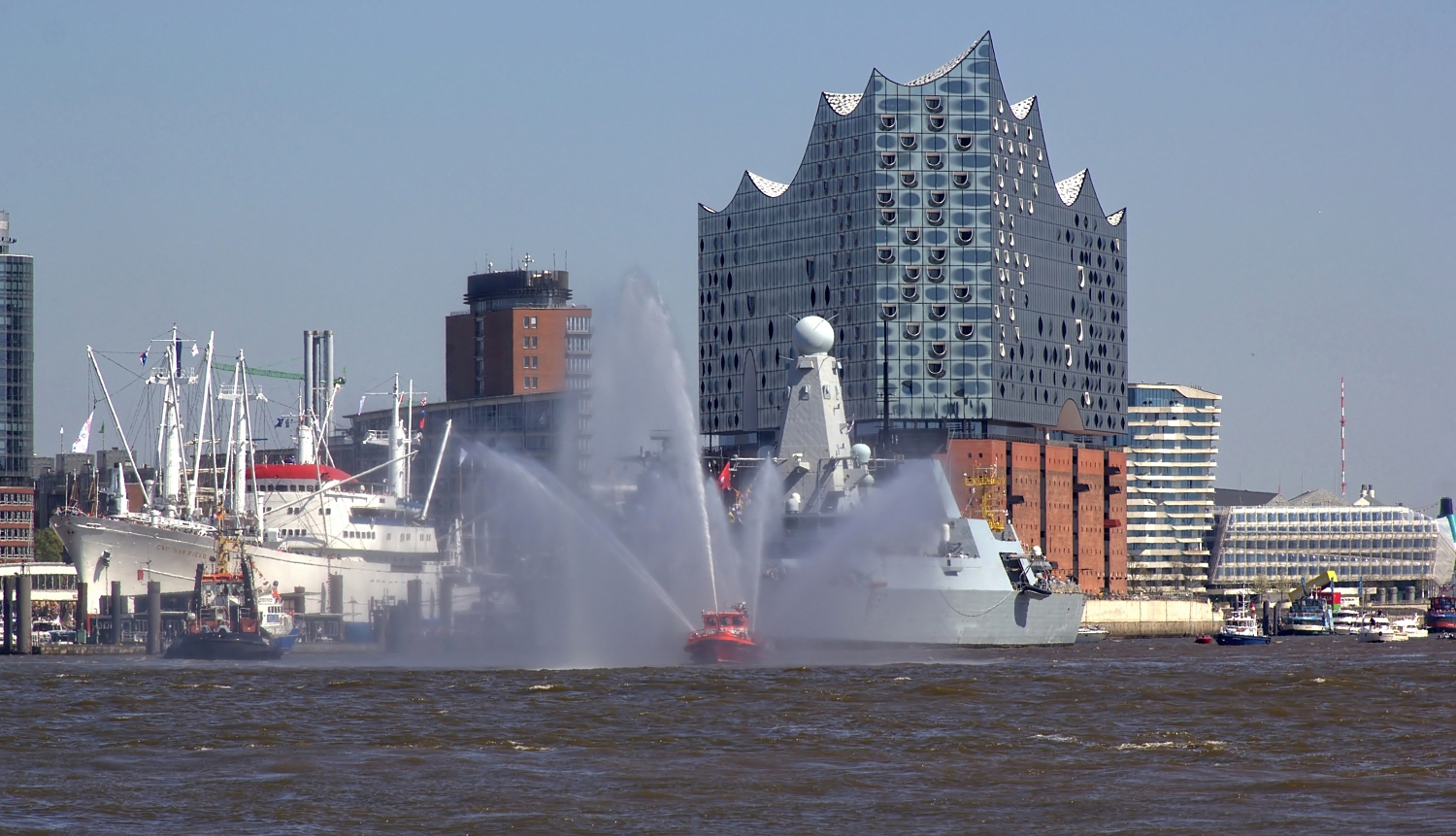 das-ist-hamburg-foto-bild-world-hamburg-hafengeburtstag
