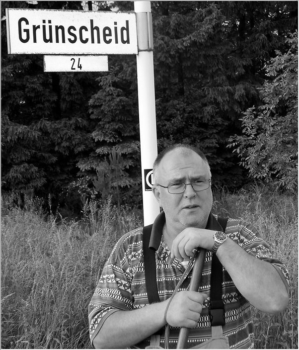 Das ist Herr Grünscheid.