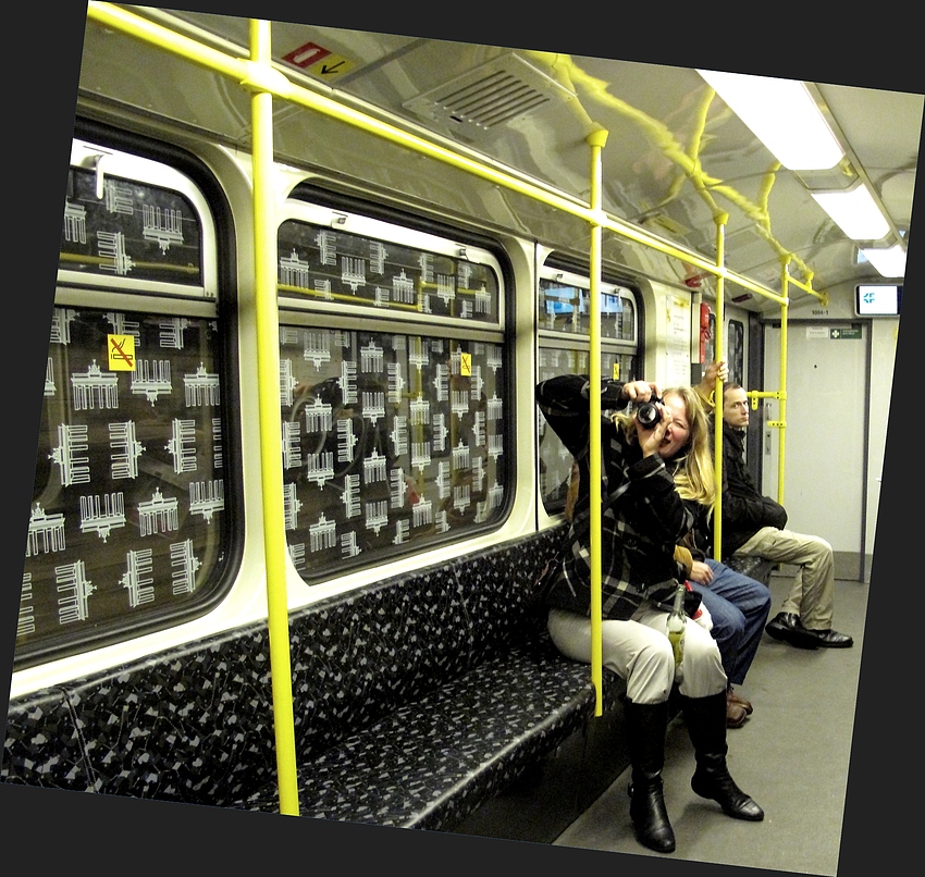 das "Ixi-in-der-UBahn-mit-nem-Bier-zwischen-den-Knien"-Bild