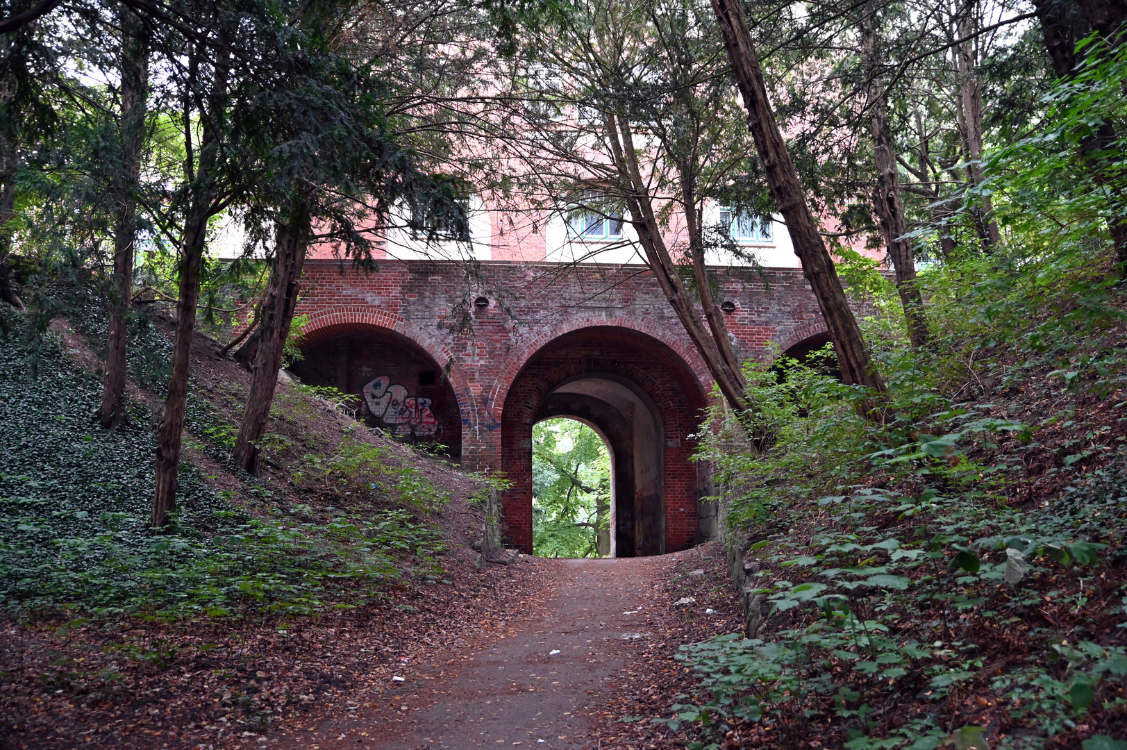 Das Kaisertor und die ehemalige Seefahrtschule Lübeck