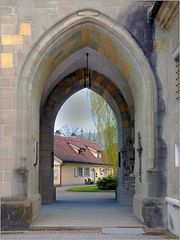 ... das Kirchenportal ...