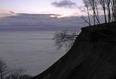 Das kleine Fischerboot am Horizont