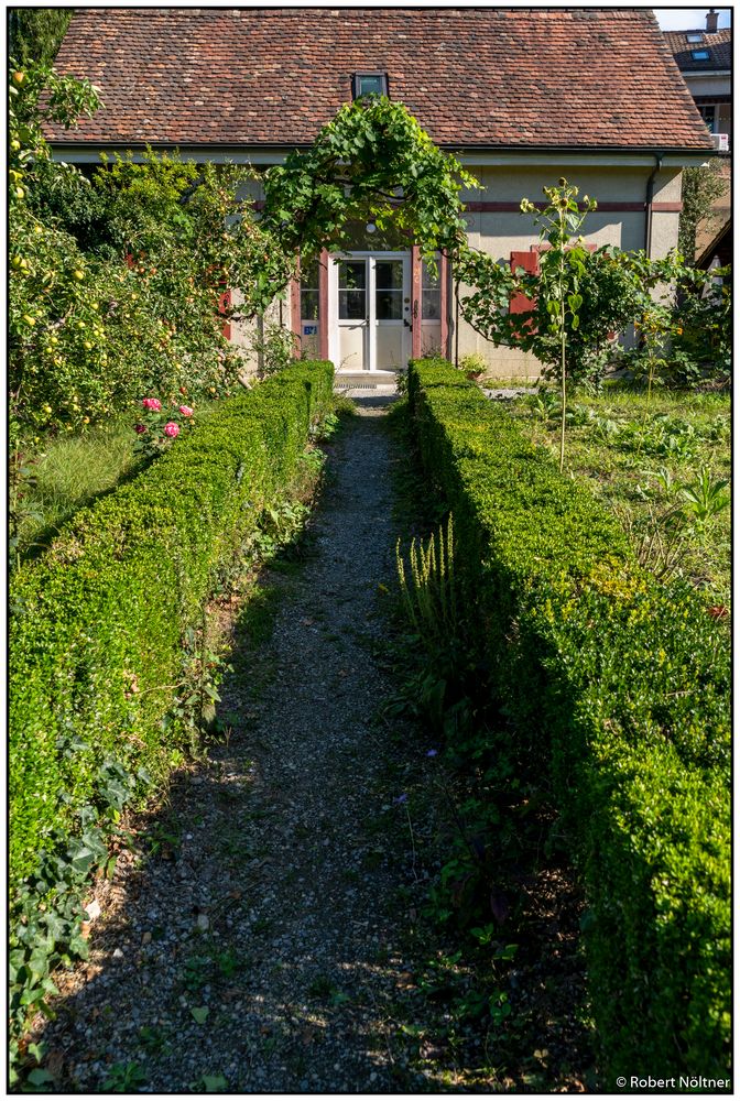 Das kleine Haus im Garten