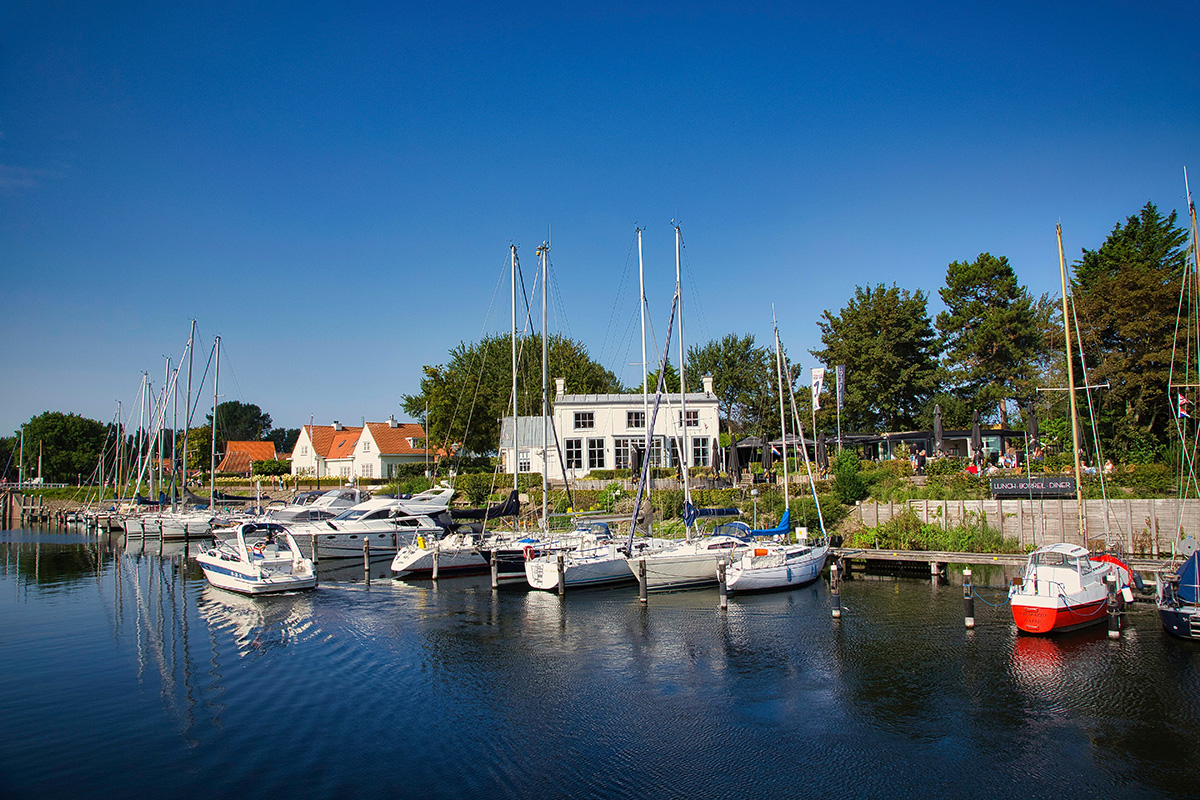 ... das kleine Restaurant am Yachthafen ...