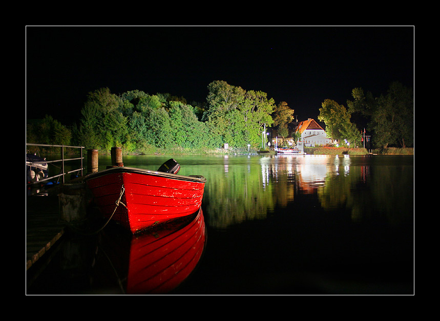 das kleine rote by Timo Jamitzky