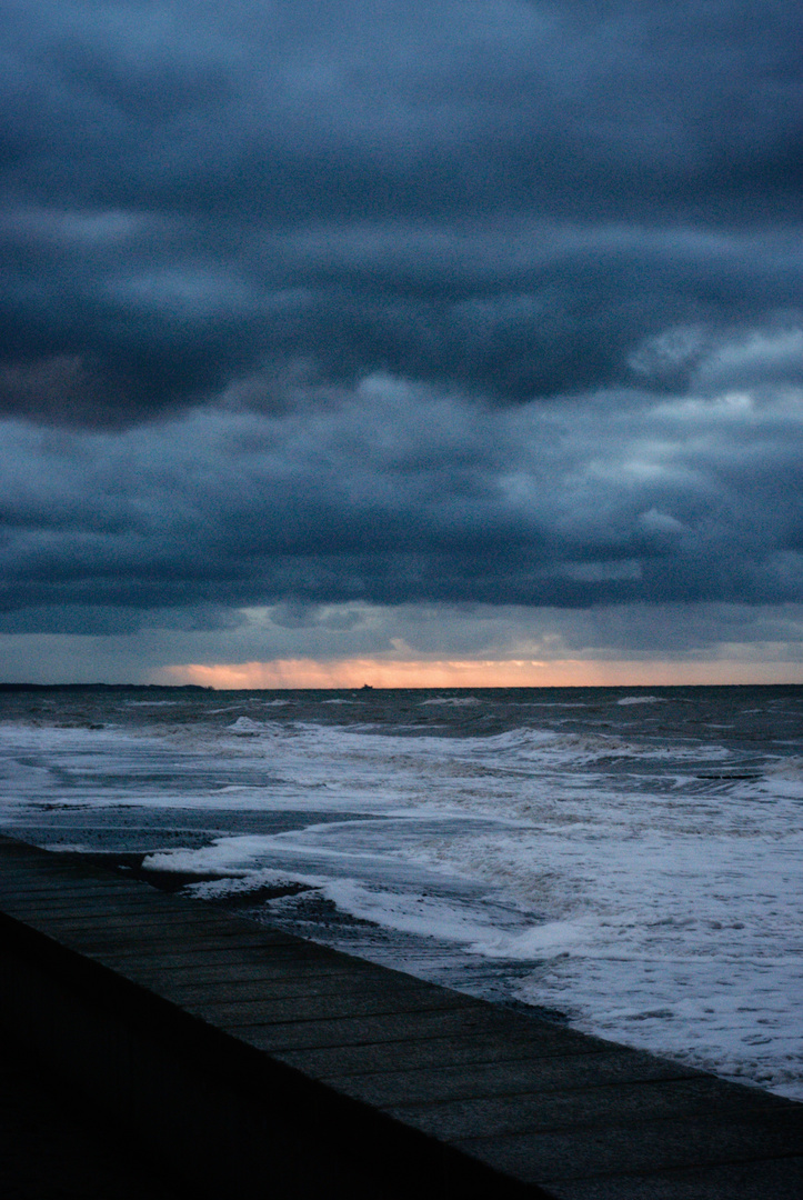 Das kleine Schiff am Horizont 