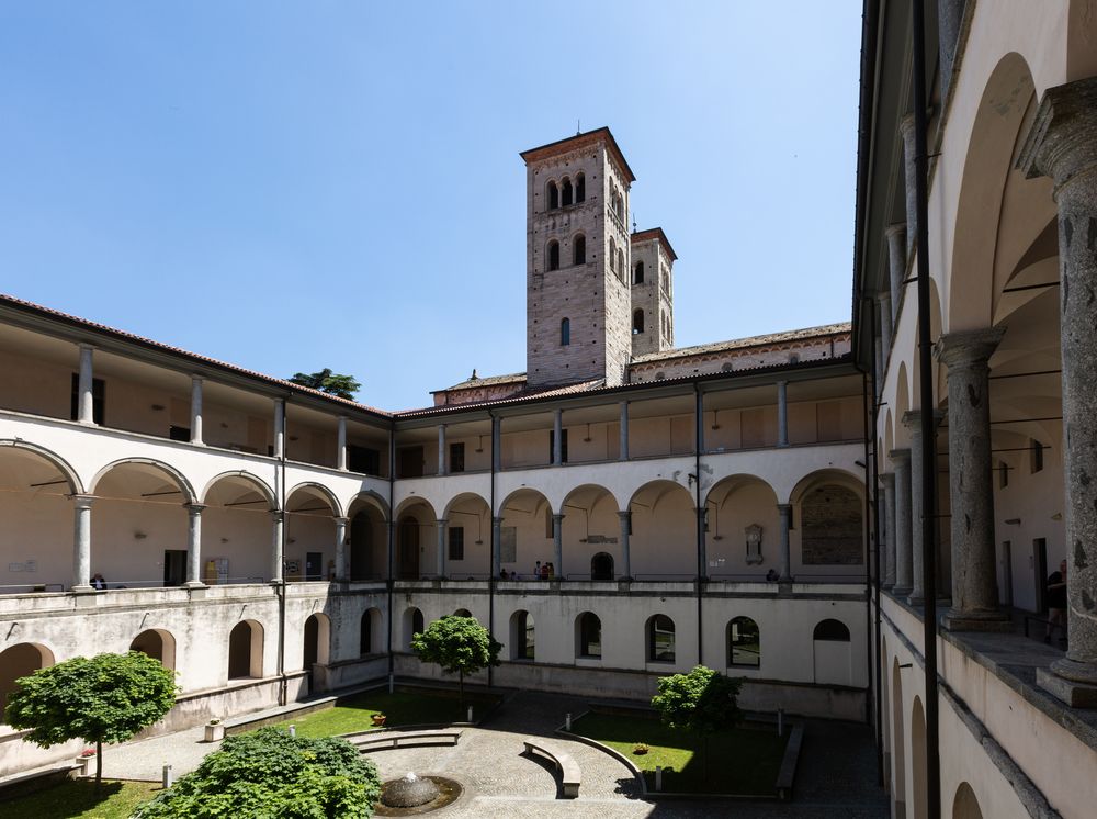 Das Kloster bei der Basilica Sant' Abbondio