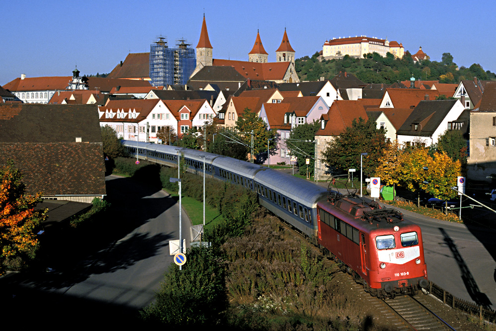 Das Kloster Ellwangen im Rücken...